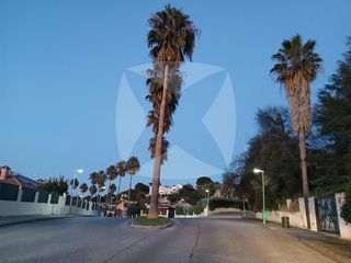 Chalet  Urbanización las lomas. Chalet independiente con piscina privada y comunitaria. zona urb