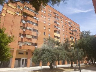 Alquiler Piso  Calle fernando garrorena. Piso de 3 dormitorios amueblado en alquiler en valdepasillas