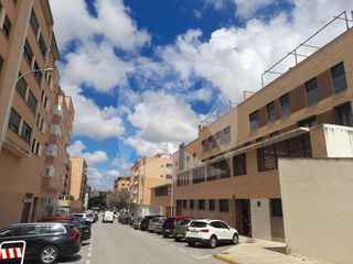 Lloguer Pis  Calle alcantara. Apartamento amueblado alquiler.zona maria auxiliadoracerro del v