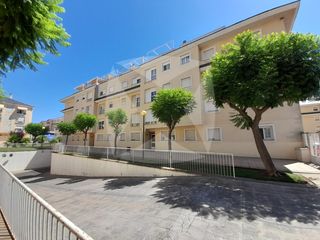 Location Attique  Calle julia urdiain zubelzu. Atico en alquiler amuebladode 3 dormitorios con garaje. zona jar