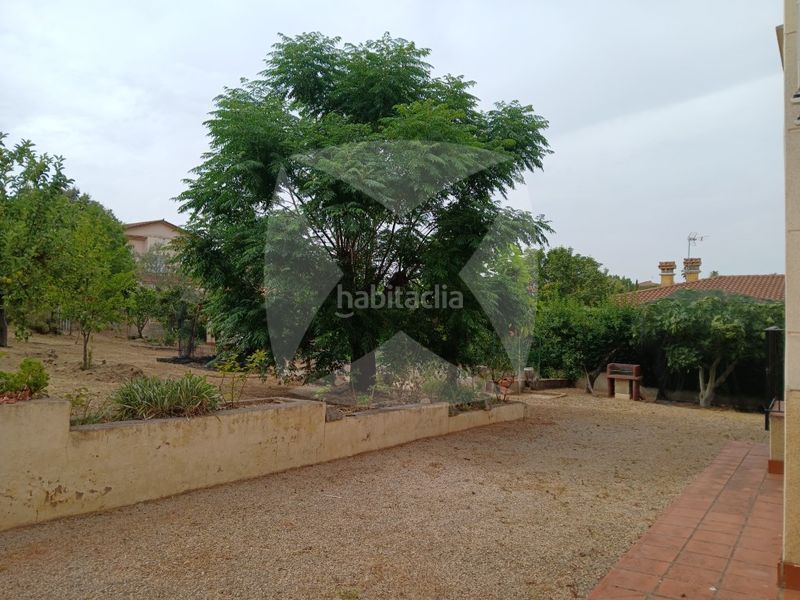 Foto 0e9a9346-d003-4345-b7f1-b51ac7548f4d. Xalet amb aparcament a Ceres Golf Cáceres