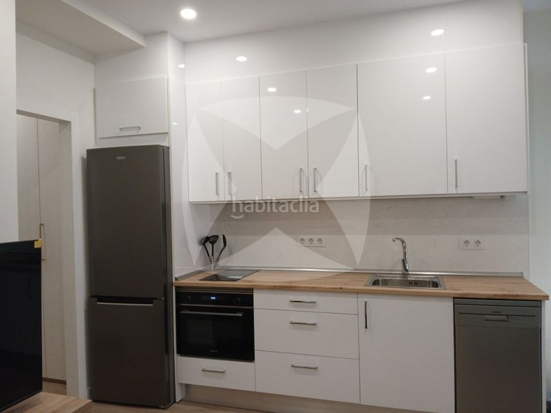 Foto 101cf604-0185-49f4-a119-f92df6c08970. Alquiler piso apartamento en alquiler , en la zona de colon en Cáceres