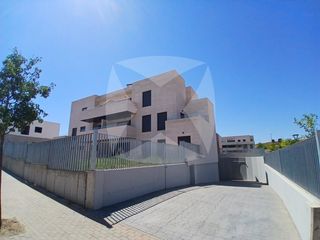 Lloguer Pis  Avenida juan pablo ii. Atico en alquiler a estrenar amueblado con piscina. zona las vag