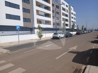 Lloguer Pis  Calle maria de molina. Piso en alquiler amueblado de 2 dormitorios con piscina. zona av
