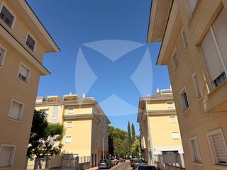 Rent Flat  Calle julia urdiain zubelzu. Piso en alquiler amueblado en jardines del guadiana