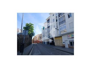 Rent Flat  Calle mira al rio. Piso en alquiler cerca de la zona de colon para estudiantes