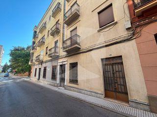Affitto Appartamento  Calle rodrigo dosma. Vivienda de 3 dormitorios en alquiler. zona centro.