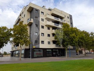Miete Dachwohnung  Calle francisco guerra. Atico amueblado, plaza de garaje y trastero. zona valdepasillas,