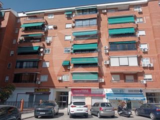 Appartamento  Calle tomas romero castilla. Piso en venta en valdepasillas