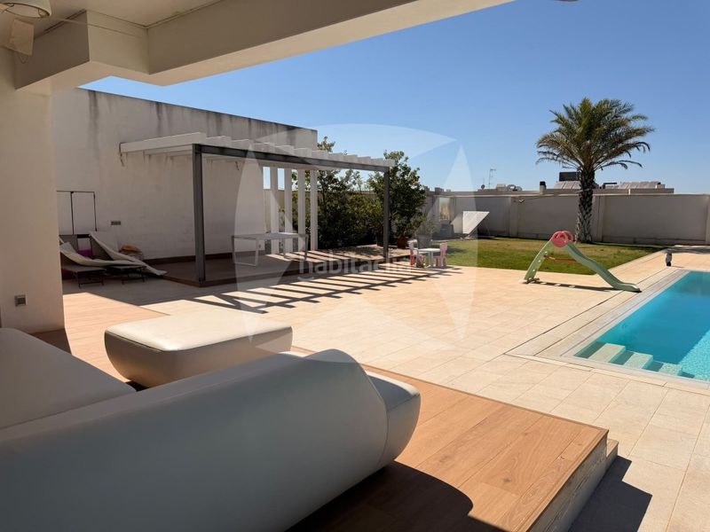 Foto 74349ff1-e552-44fa-81d4-315562a80c0a. Casa amb aparcament piscina a Las Vaguadas Badajoz