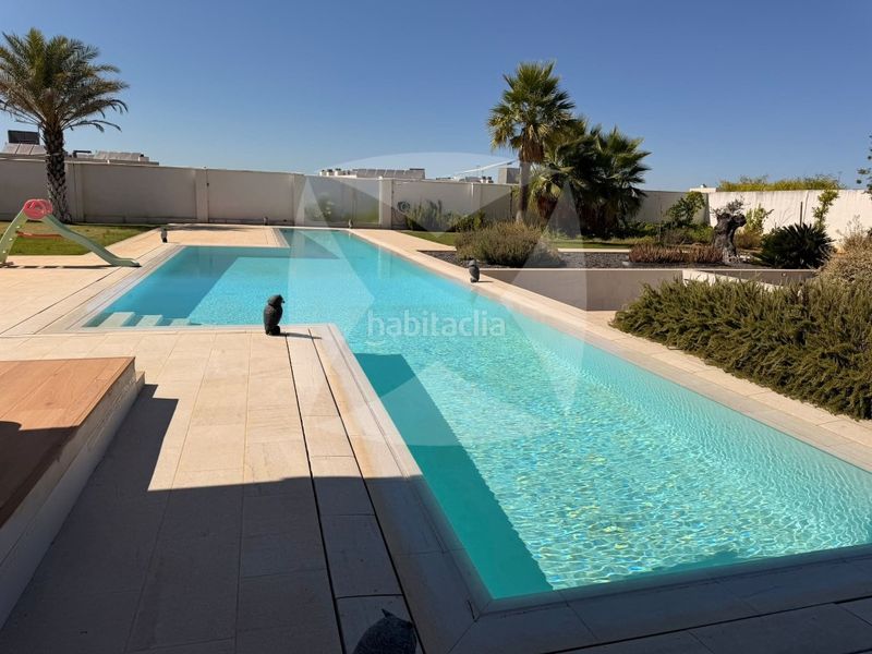Foto 804c708b-e6ff-4687-bec1-45890533d6f5. Casa amb aparcament piscina a Las Vaguadas Badajoz