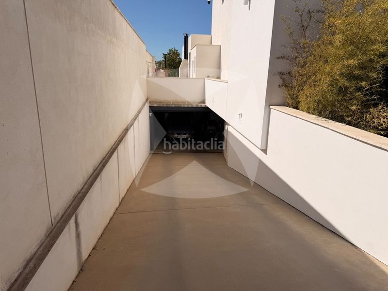 Foto 85b01563-67e8-4cd1-8c6a-6e7fefb79ac7. Casa amb aparcament piscina a Las Vaguadas Badajoz