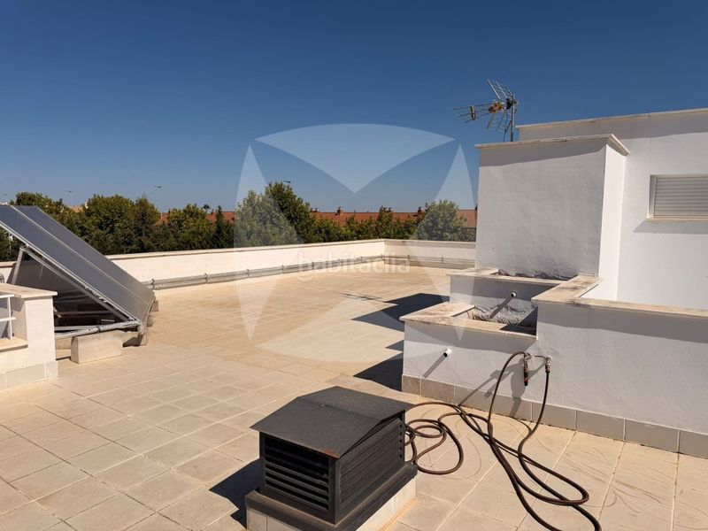 Foto b1365551-0a8a-4478-adeb-d5d7d6ff811a. Casa amb aparcament piscina a Las Vaguadas Badajoz