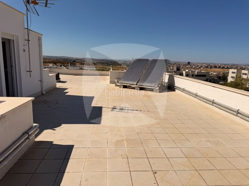Foto f49b0f85-da9c-4032-87c0-6c6db9f6a8bb. Casa amb aparcament piscina a Las Vaguadas Badajoz