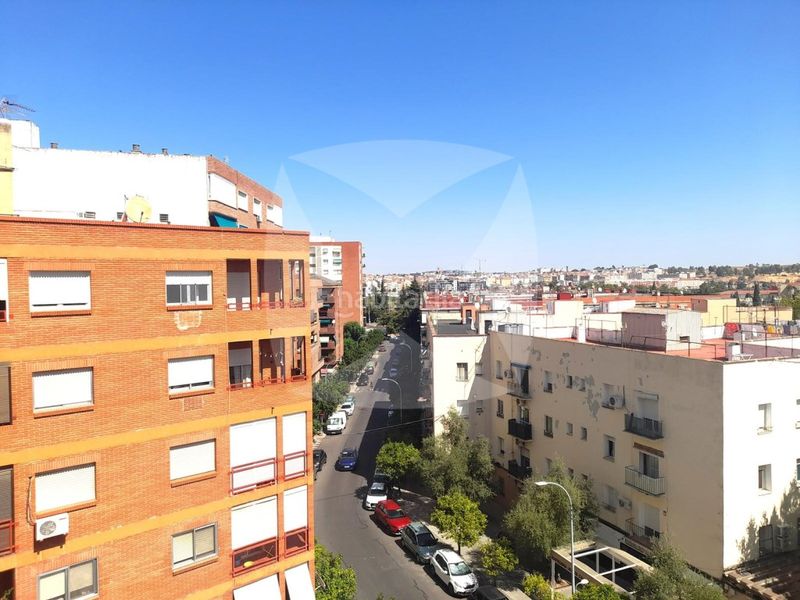 Foto 3d57eb85-3aa1-4d9f-89e7-612813f83172. Pis amb calefacció aparcament a Santa Marina Badajoz