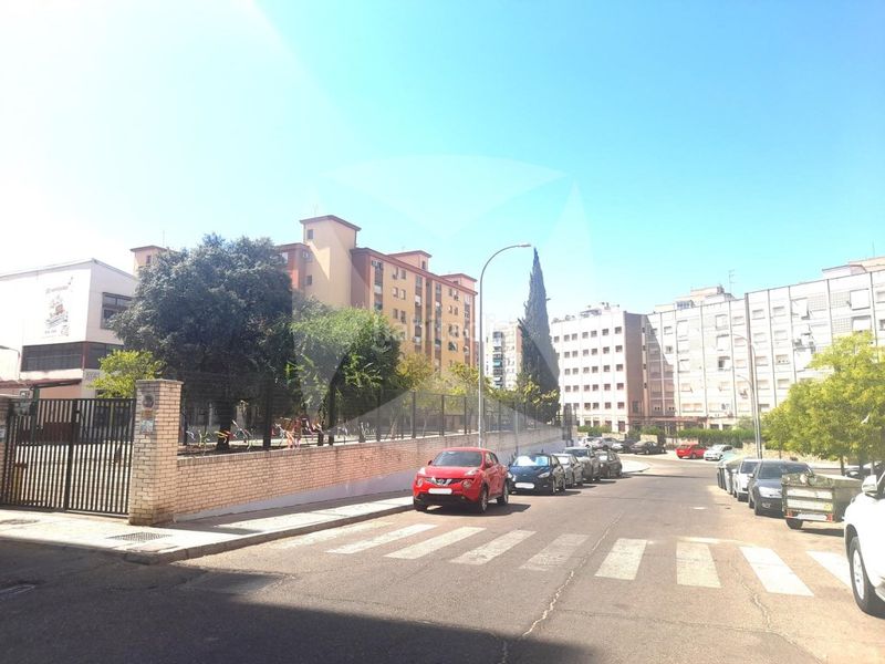 Foto 9bc2bcab-97f8-4730-a0fd-ad3c319e632b. Pis amb calefacció aparcament a Santa Marina Badajoz