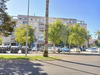 Pis a Avenida Jose María Alcaraz y Alenda