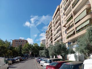 Aparcament cotxe  C. ángel quintanilla ulla, 1. Plaza de garaje doble en venta y alquiler. zona valdepasillas