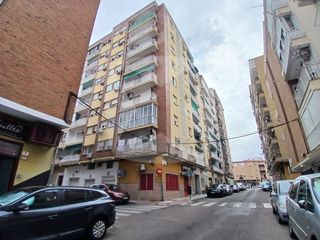 Flat  Calle fernando sánchez sampedro. Piso en venta con 3 dormitorios, zona pardaleras.