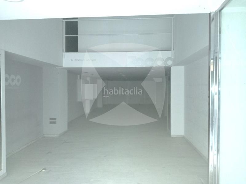 Foto 7c2278ce-12fc-436d-ab31-113e41c46376. Alquiler local comercial local adaptado en alquiler. zona centro. en Badajoz
