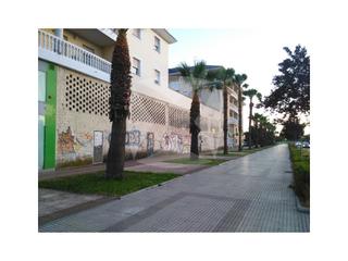 Location Local commercial à Avenida Elvas. Local comercial en avd. elvas ideal para negocios