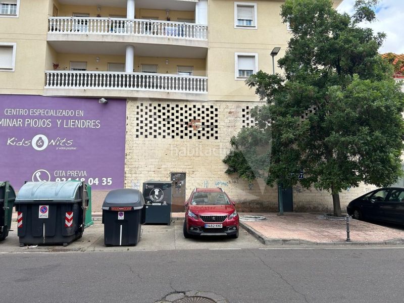 Foto 3b576b8f-daf0-4b51-b50c-d9b281d66f06. Local comercial a Avenida Elvas Badajoz
