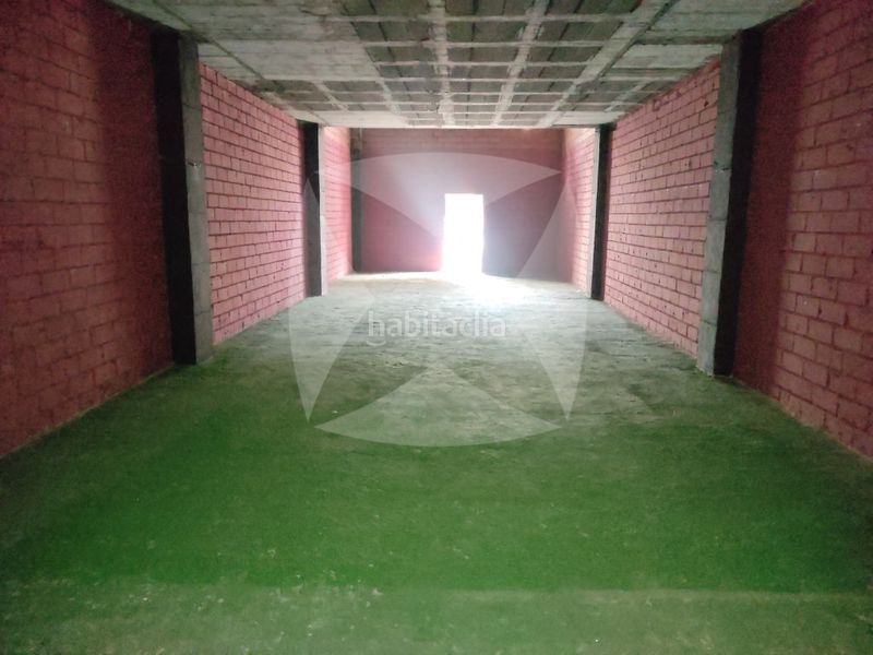 Foto 61a12564-07d0-451a-8715-71e9b0d5ca1a. Local comercial a Avenida Elvas Badajoz