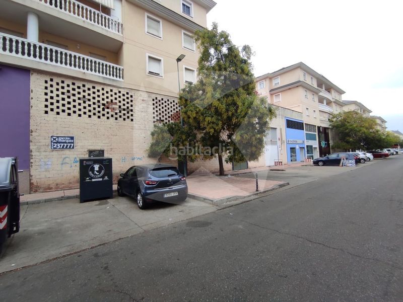 Foto a06721e8-6f9d-4a90-b027-6bac9597fed5. Local comercial a Avenida Elvas Badajoz