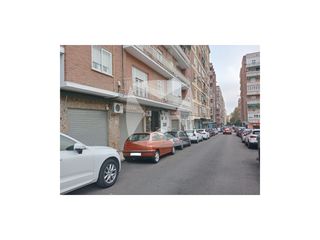 Lloguer Local Comercial  Calle francisco luján. Local comercial para reformar en alquiler, zona centro