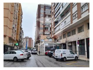 Oficina a Santa Marina. Local comercial adaptado para oficinas en venta. zona centro.