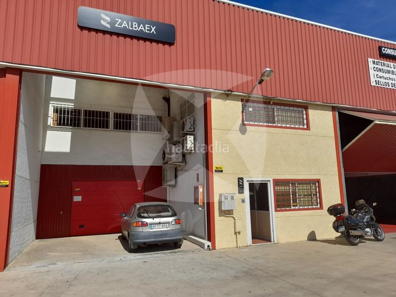 Foto be7c6438-0d0a-471e-91ec-1c1015b1e303. Nau industrial a La Estación Badajoz