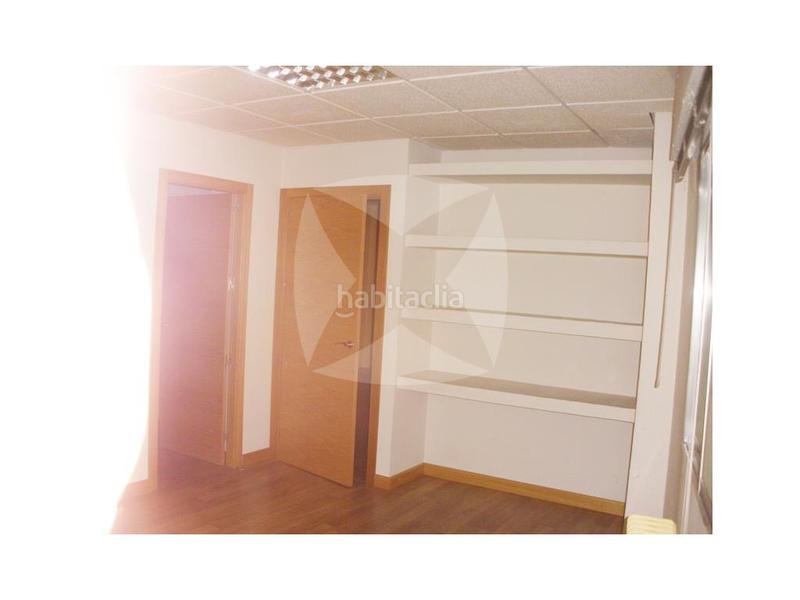 Foto a6a55fc1-a8ca-4a55-8288-178108e65885. Miete büro mit heizung in Centro Cáceres