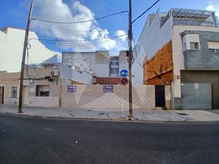 Terreny residencial  Calle alberto oliart saussol. Solar de 220 m2 de uso residencial proximo a la avenida. zona sa