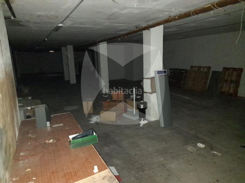 Foto 0599536b-8310-4f20-9d06-975af3993ccf. Alquiler local comercial local en pleno centro en Badajoz