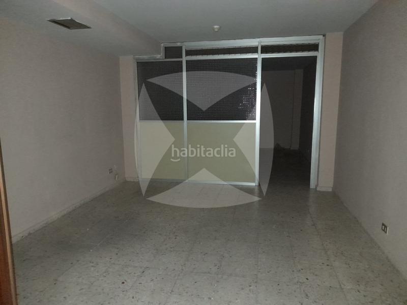 Foto bce357b1-263c-4572-863a-fe1473bb7d23. Alquiler local comercial local en pleno centro en Badajoz