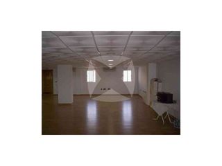 Local Comercial  Argüello carvajal teologo siglo xvii. Local con entreplanta en venta . zona san fernandoestacion.