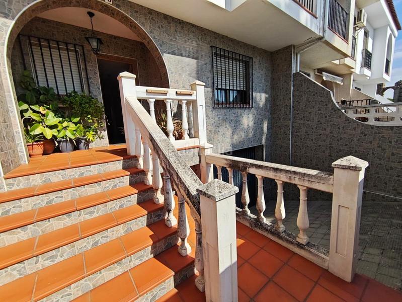 Foto e427f8b7-0540-4c7c-a046-8c08386c4a7c. Casa adossada amb aparcament a Norte Mérida