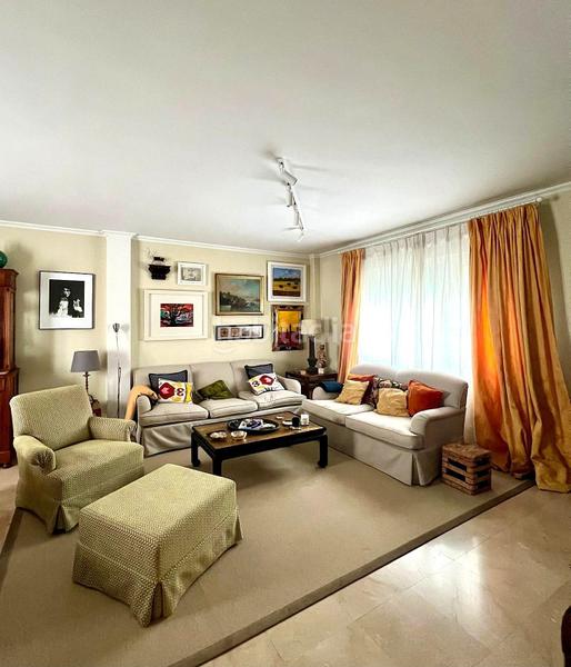 Foto e71f4168-b6d9-47ff-927f-c6972899934f. Casa amb calefacció aparcament piscina a Sur Mérida