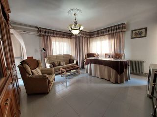 Appartement à Este. Espectacular piso de esquina con garaje y trastero en la mejor a