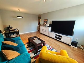 Appartement à Este. Piso de 3 dormitorios, 2 baños y garaje, muy luminoso y cerca de