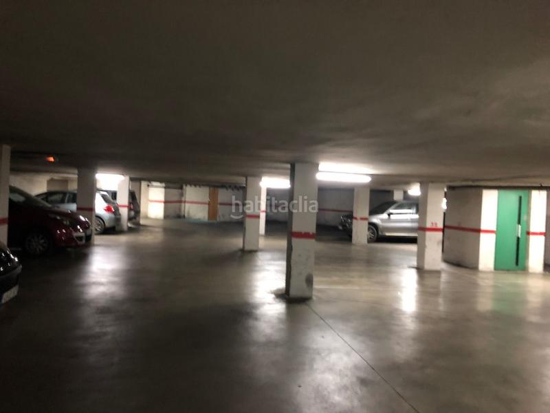 Foto f1dedd1f-dff3-4be2-a933-71e35e84dd52. Parking voiture dans Centro Mérida