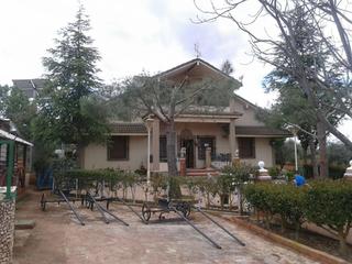 Casa a Alange. Chalet impresionante de 200 m. en dos plantas con 7000 m. de par