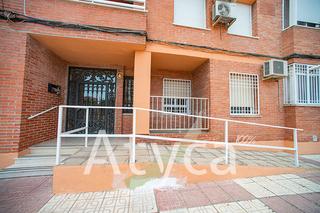 Piso en Avenida de carlos iii 4. Un hogar lleno de posibilidades te espera: luz, espacio y ubicac