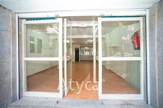 Local Comercial en Calle del alcalde de la cruz ceballos 16. ¡oportunidad! local en venta en ciudad jardín – calle alcalde de