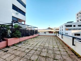 Rent Flat  N/a. Semiamueblado. centro con amplia terraza.