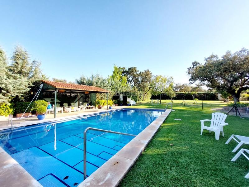 Foto 012a341e-51d4-49a4-b179-29faa940cfde. Chalet exclusivo chalet de diseño en Carretera de Sevilla - Los Montitos Badajoz