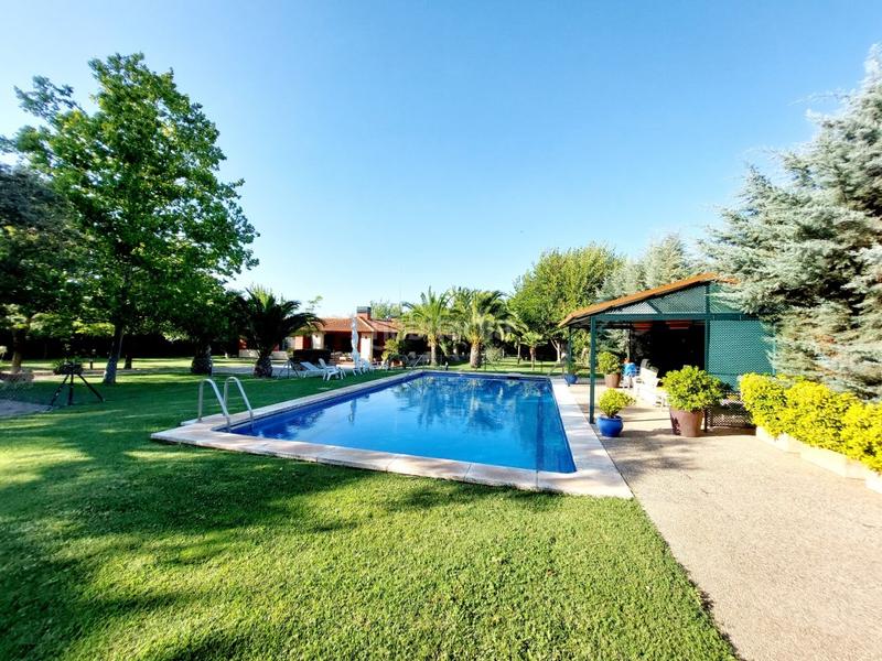 Foto 0dd069eb-8178-4aec-977c-da693462ae1e. Chalet exclusivo chalet de diseño en Carretera de Sevilla - Los Montitos Badajoz