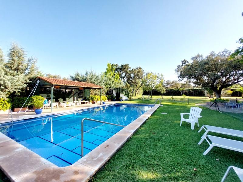 Foto 5ad49bda-bc27-4b23-80ac-fe6d7ae9b065. Chalet exclusivo chalet de diseño en Carretera de Sevilla - Los Montitos Badajoz