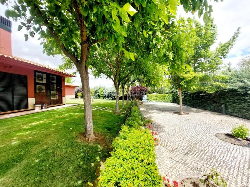 Foto 5ea9c119-7ee0-4f53-b2e6-98461093e132. Chalet exclusivo chalet de diseño en Carretera de Sevilla - Los Montitos Badajoz