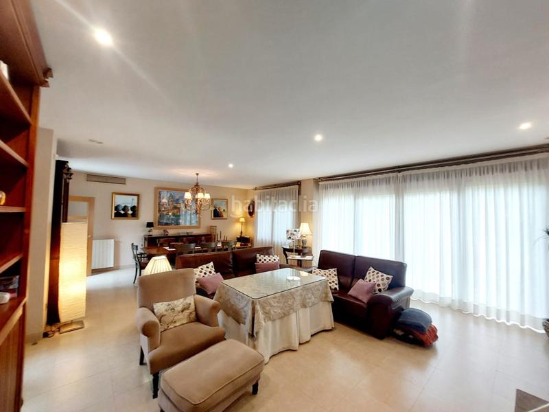 Foto 71bd0478-3bba-4cf4-b789-df988f86be09. Chalet exclusivo chalet de diseño en Carretera de Sevilla - Los Montitos Badajoz